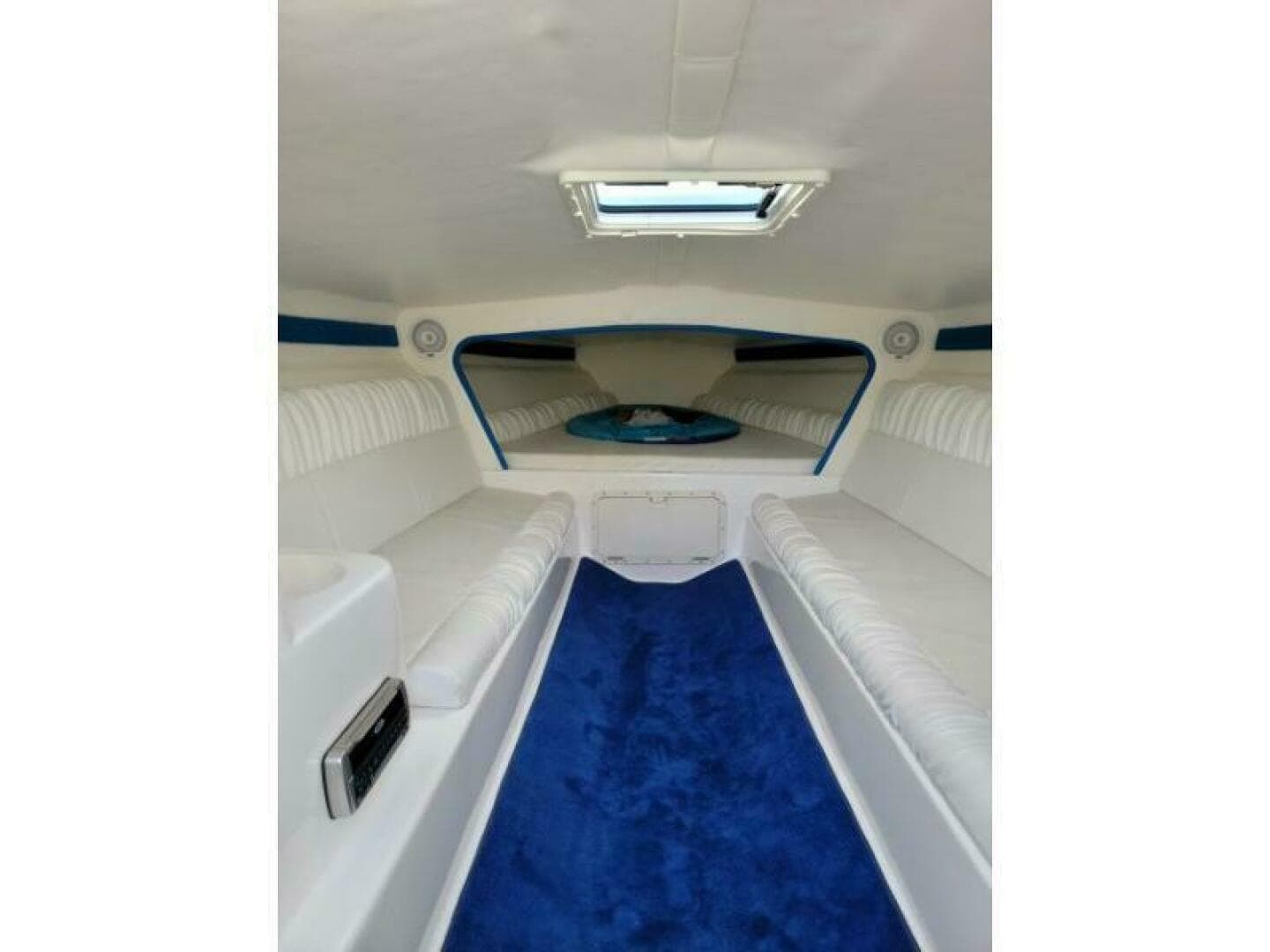 2002 Profile 33V — photo 6