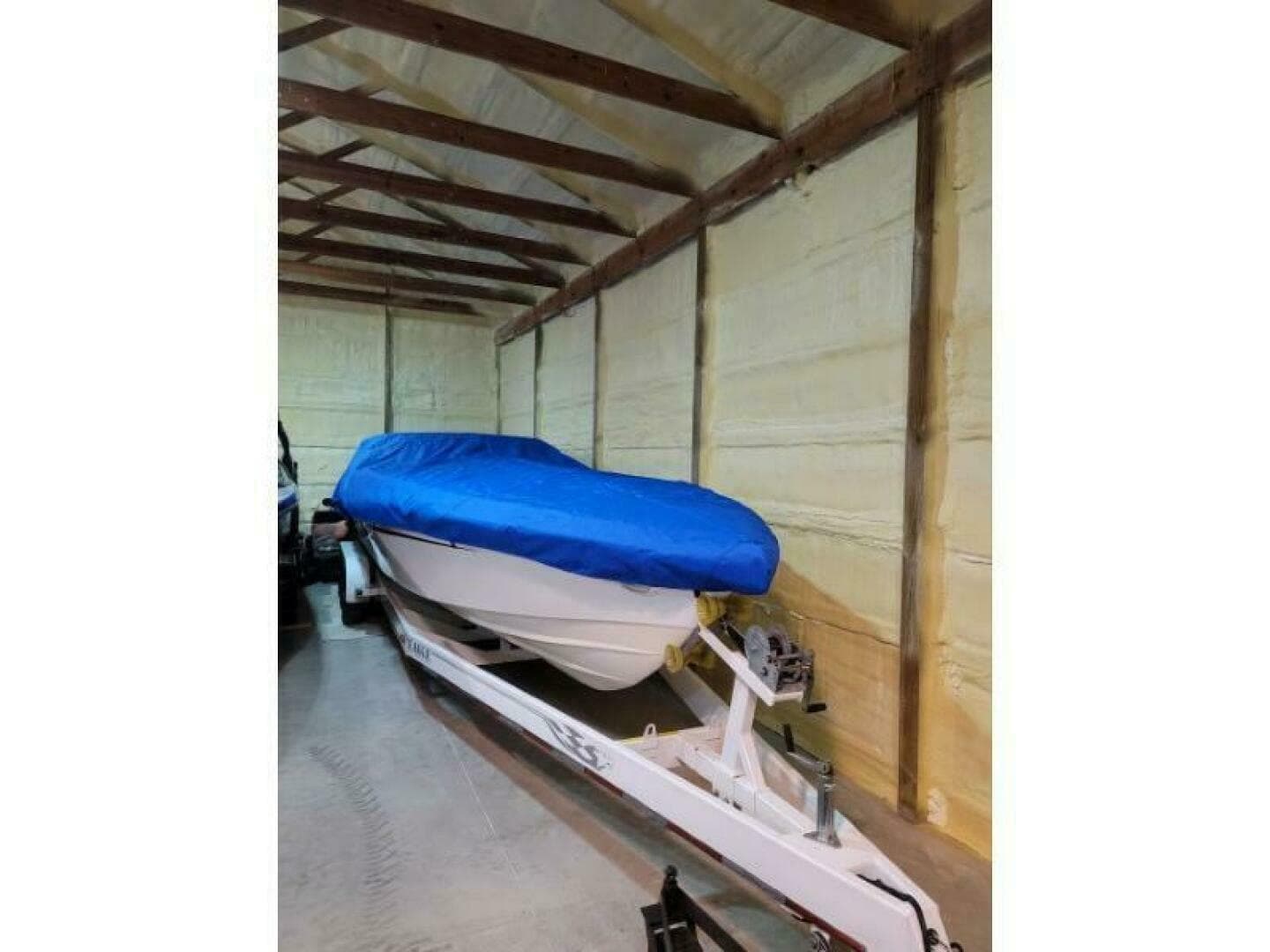 2002 Profile 33V — photo 9