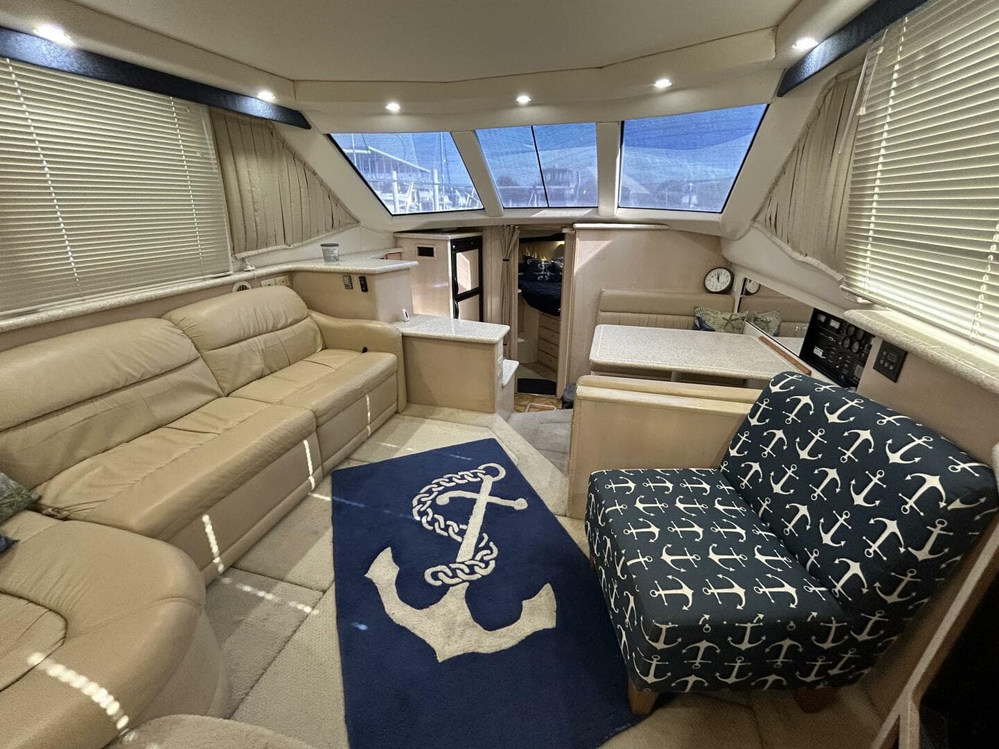 1999 Carver 40 Cockpit — photo 36