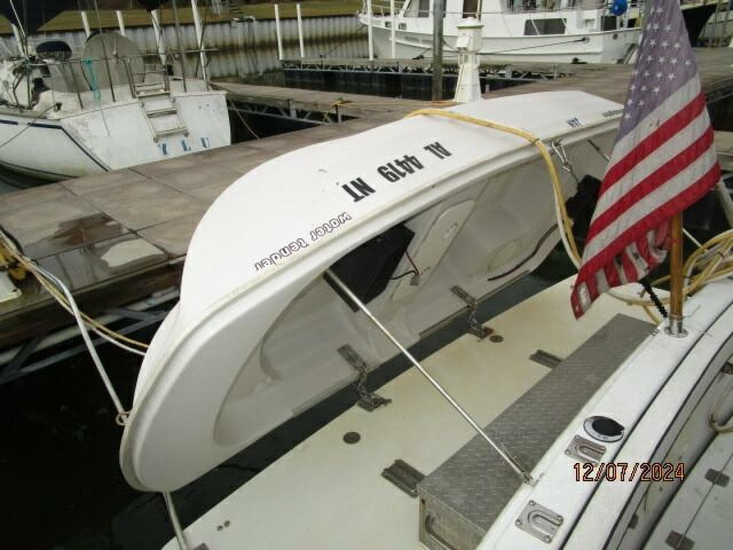 1999 Carver 40 Cockpit — photo 27