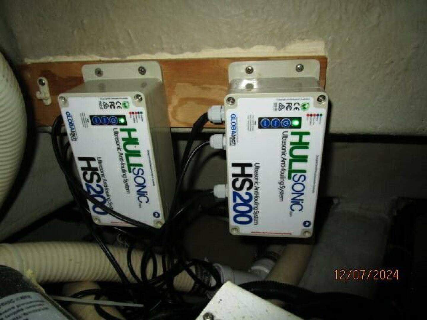 1999 Carver 40 Cockpit — photo 59