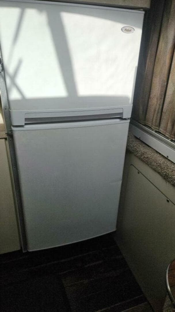 1990 Trojan 11M Express — photo 25