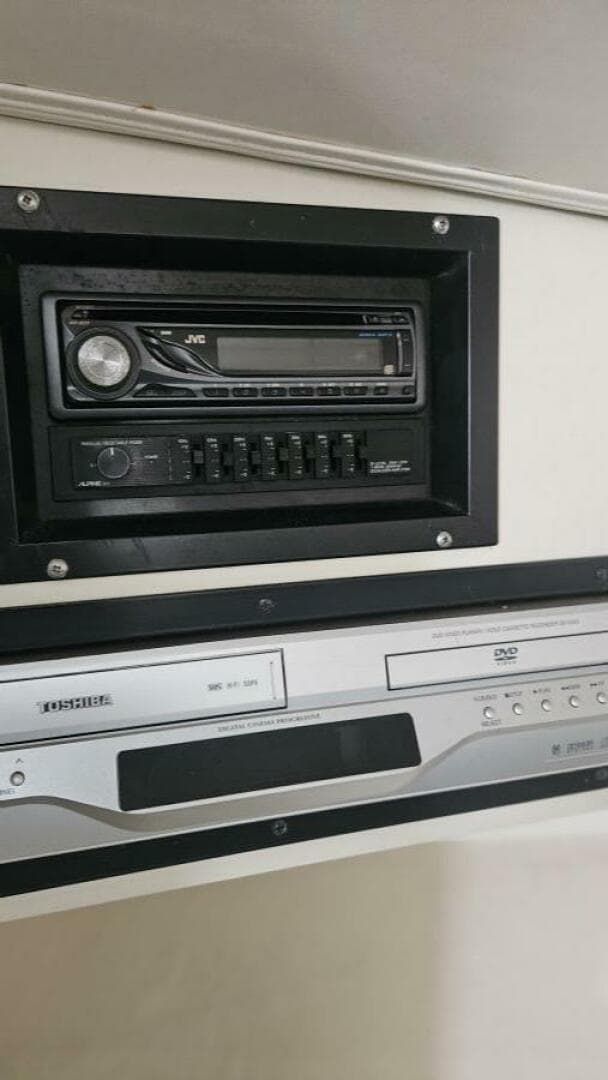 1990 Trojan 11M Express — photo 29