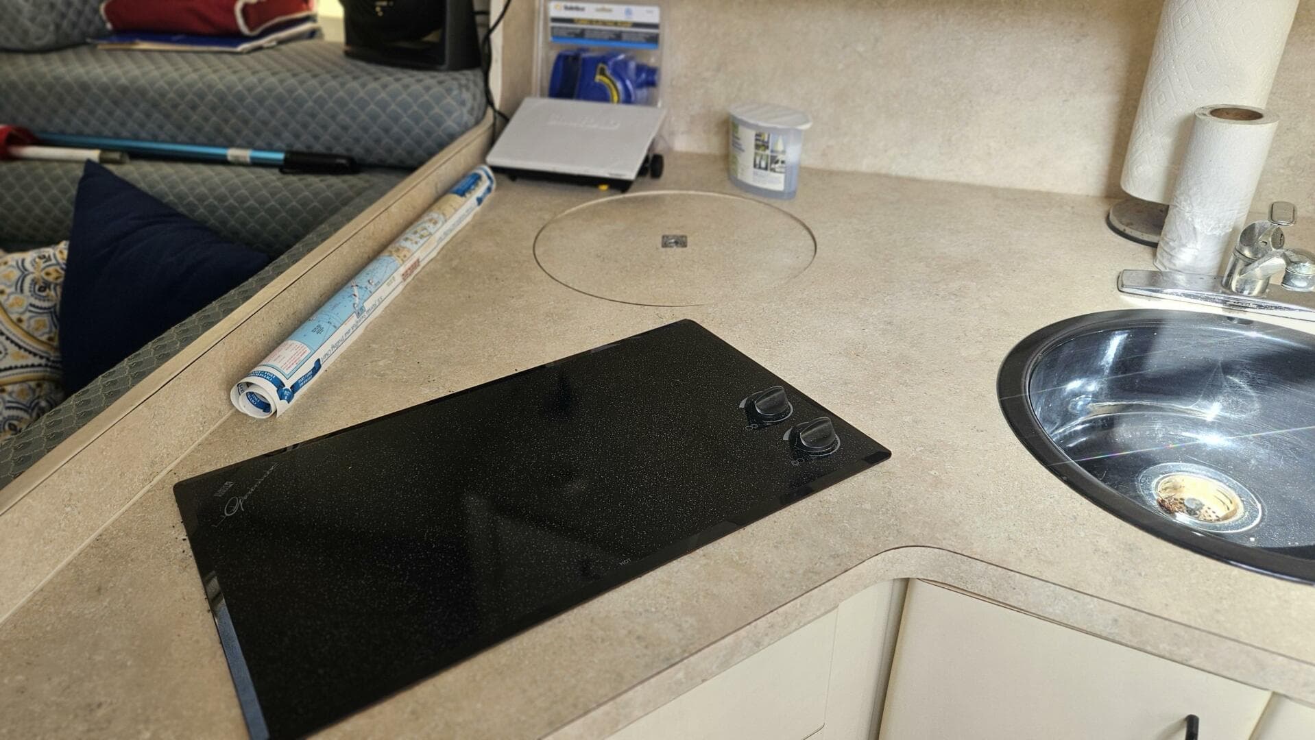 1990 Trojan 11M Express — photo 23