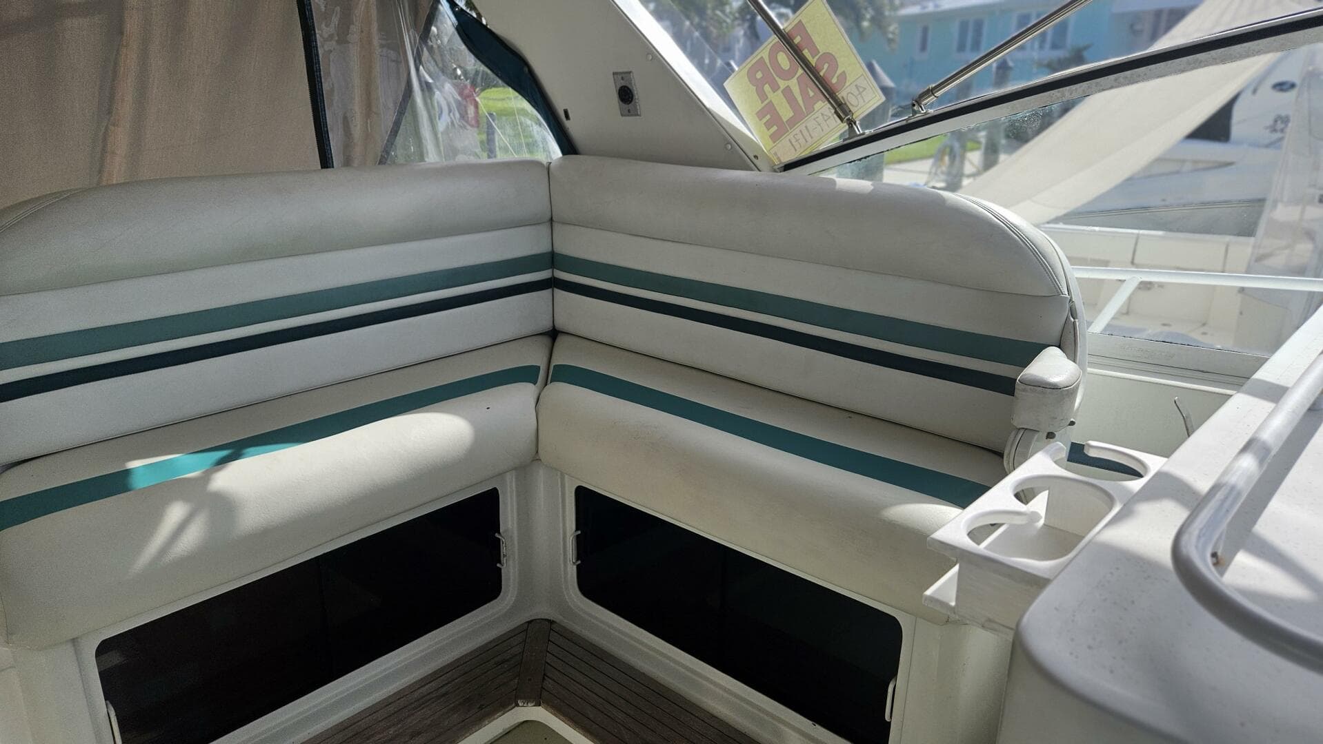 1990 Trojan 11M Express — photo 14