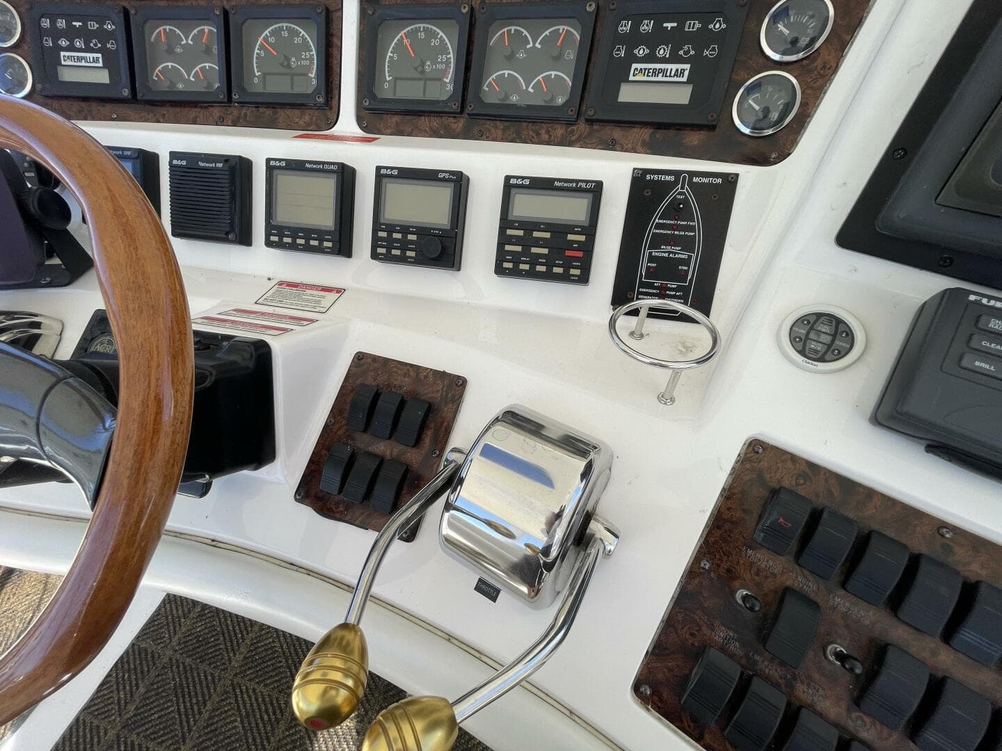 1998 Sea Ray 480 Sedan Bridge — photo 19