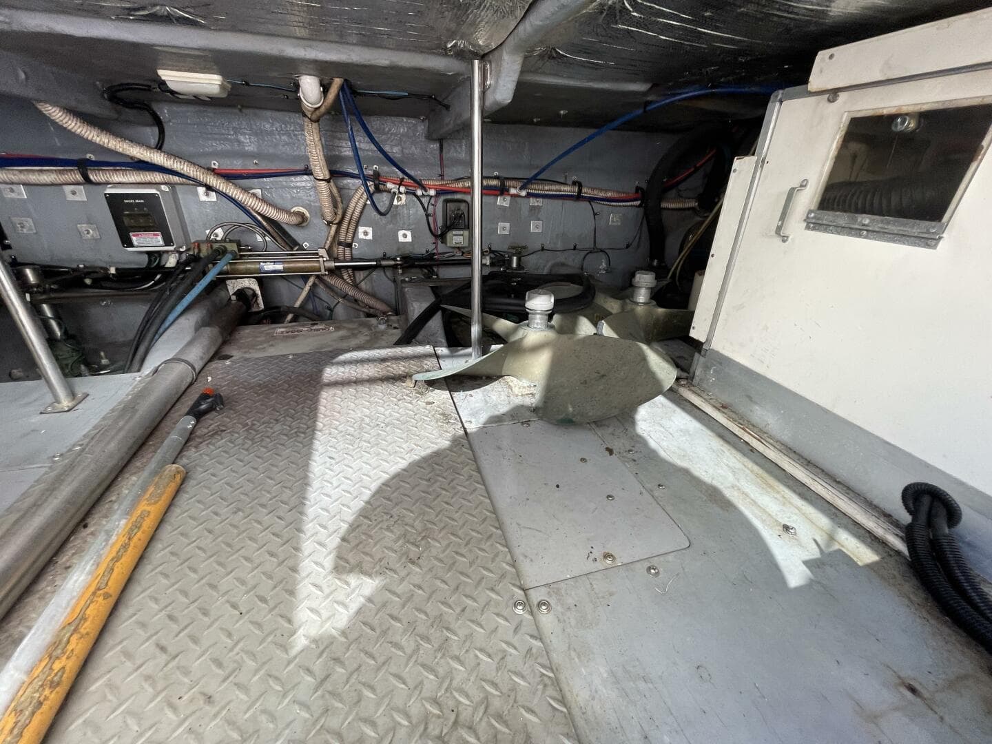 1998 Sea Ray 480 Sedan Bridge — photo 48