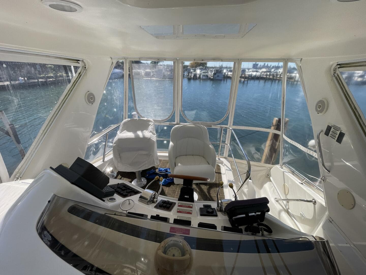 1998 Sea Ray 480 Sedan Bridge — photo 13