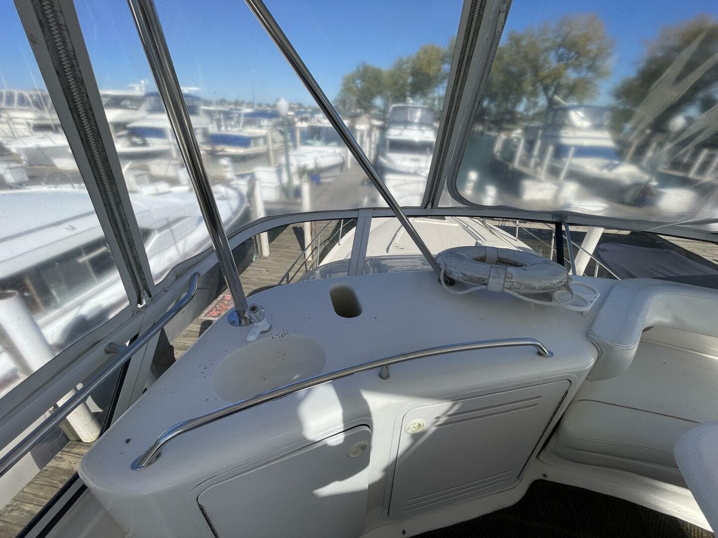1998 Sea Ray 480 Sedan Bridge — photo 23