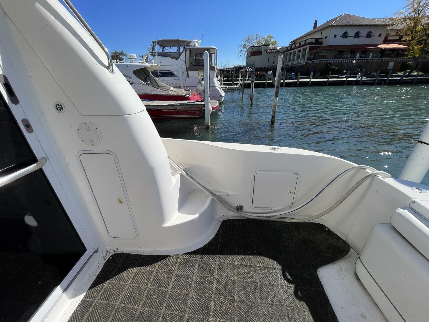 1998 Sea Ray 480 Sedan Bridge — photo 8