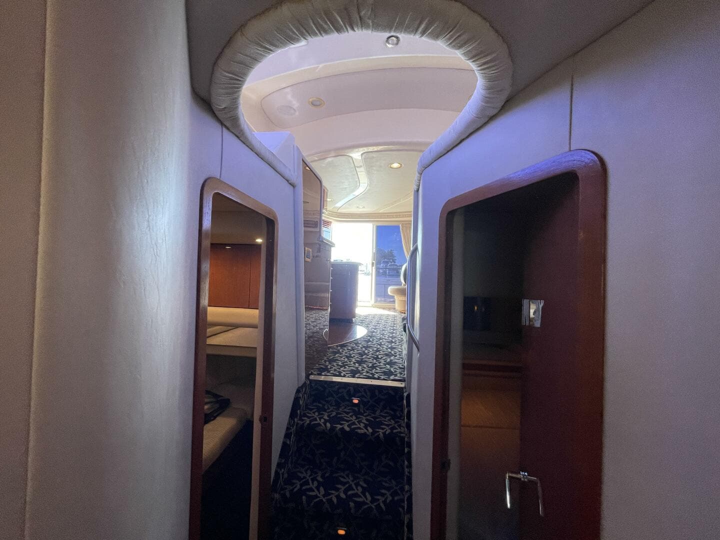 1998 Sea Ray 480 Sedan Bridge — photo 45