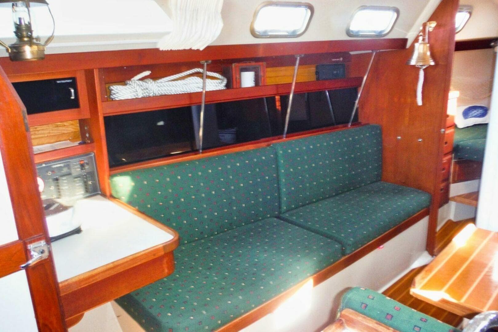 1988 Catalina 34 — photo 16