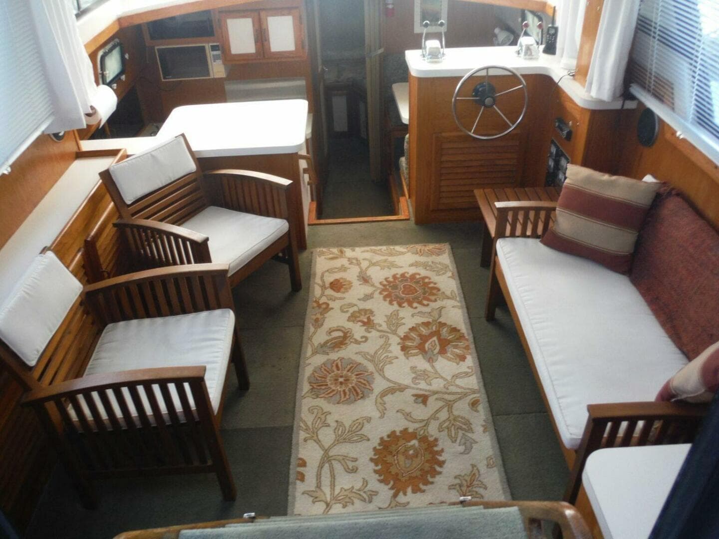 1987 Mainship Sundeck 36 — photo 29