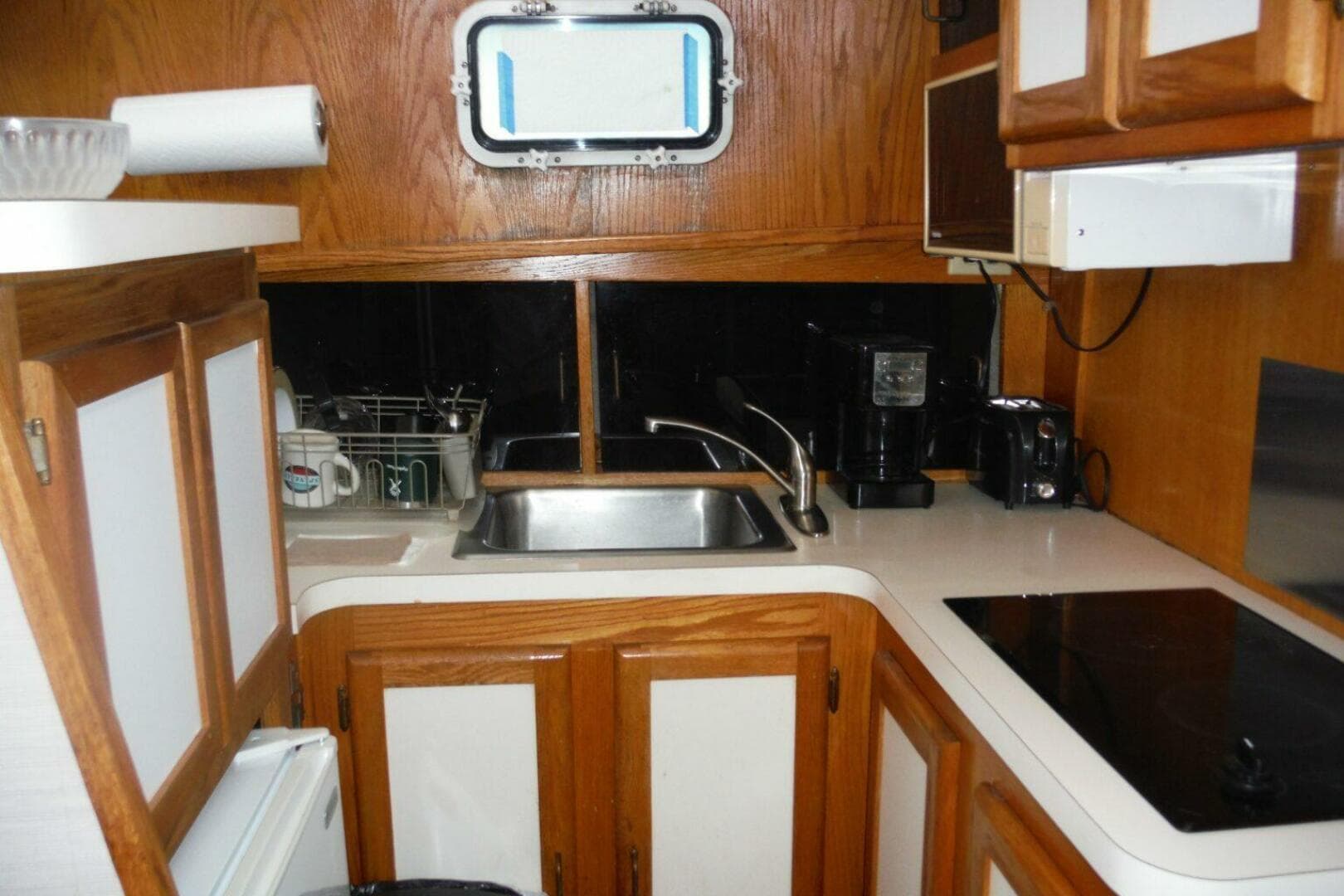 1987 Mainship Sundeck 36 — photo 9
