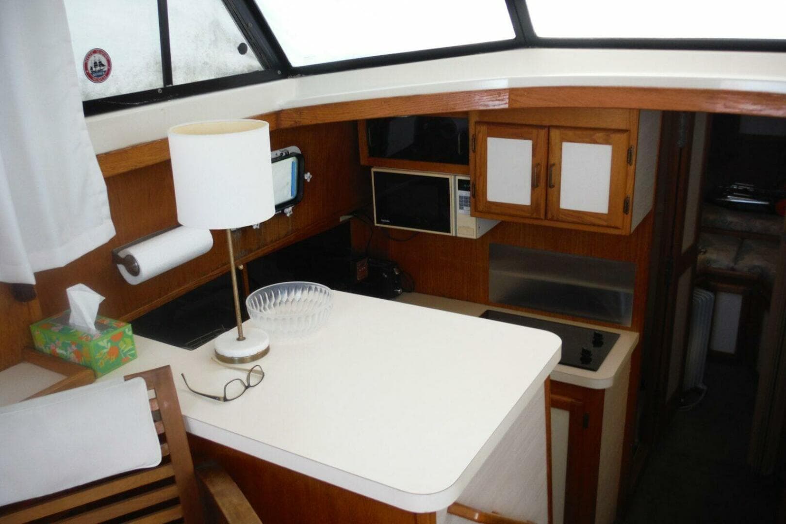 1987 Mainship Sundeck 36 — photo 8