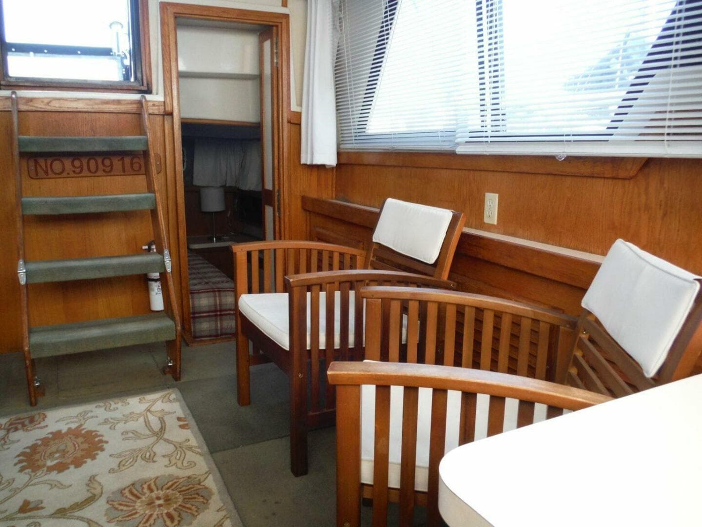 1987 Mainship Sundeck 36 — photo 33