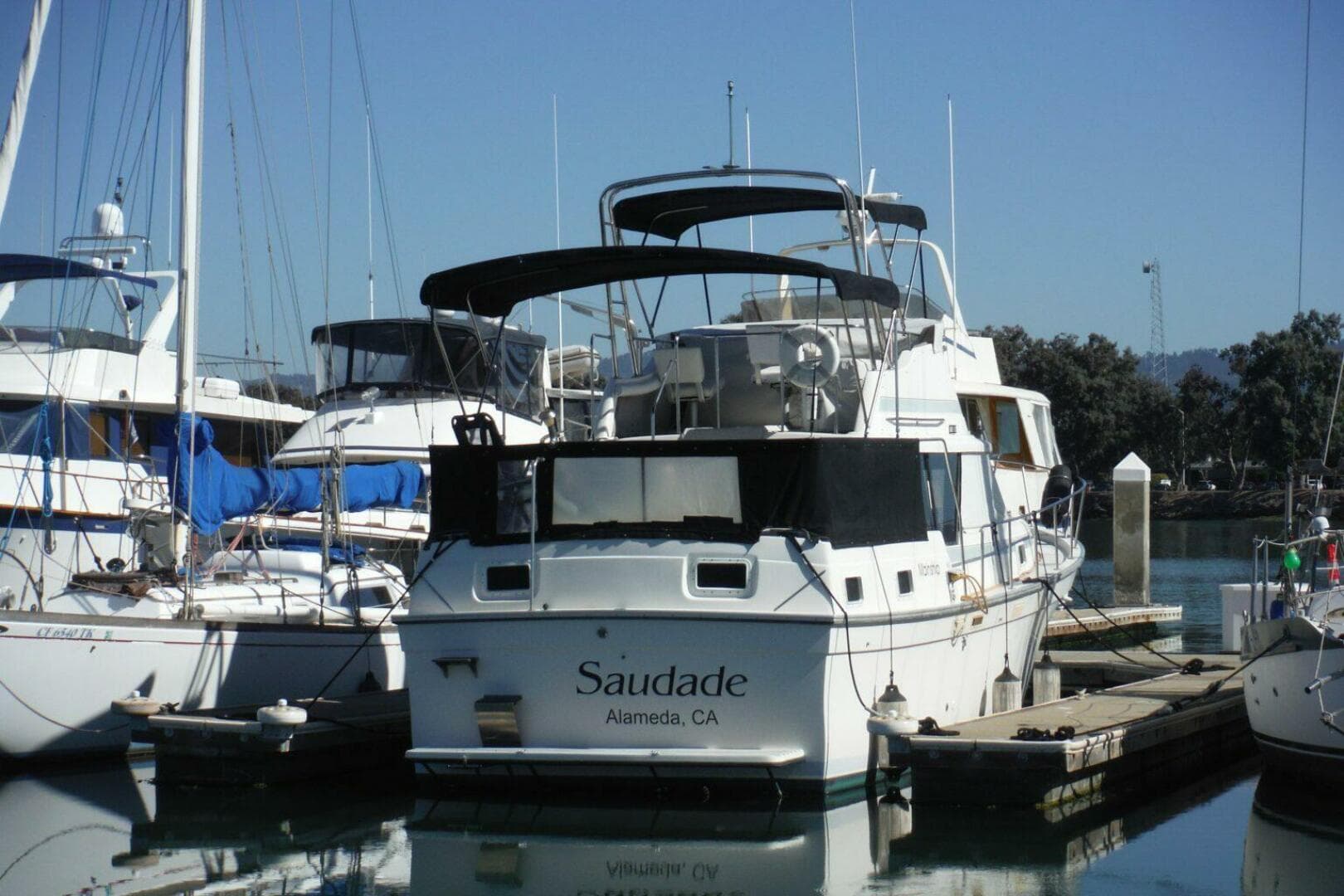 1987 Mainship Sundeck 36 — photo 2