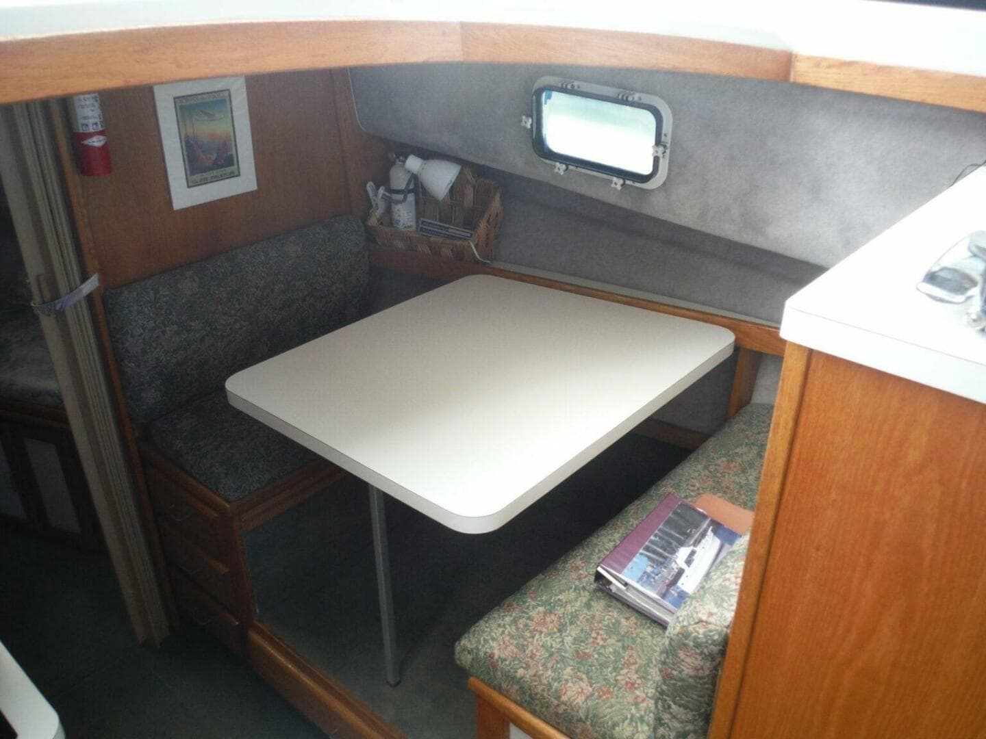 1987 Mainship Sundeck 36 — photo 30