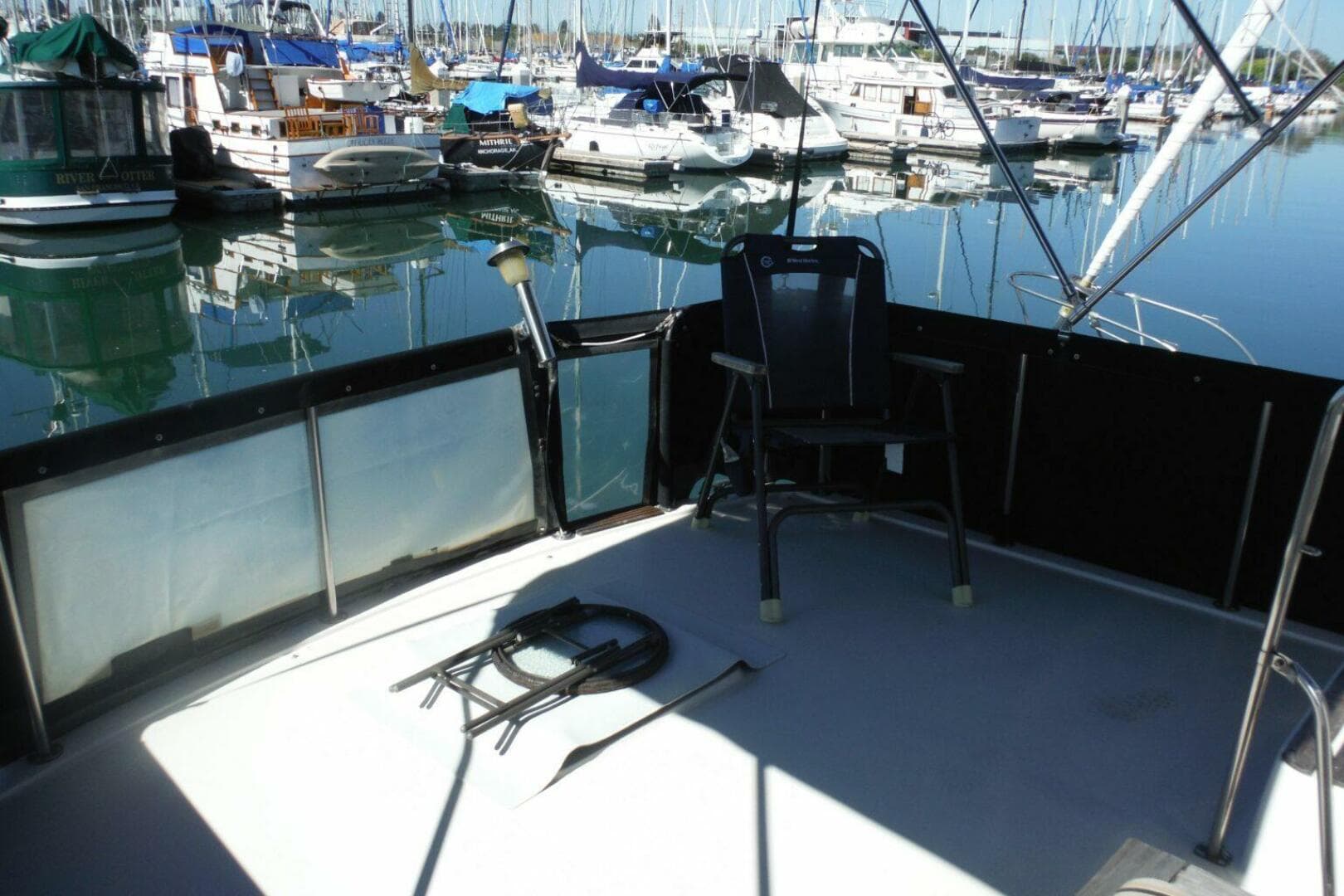 1987 Mainship Sundeck 36 — photo 4