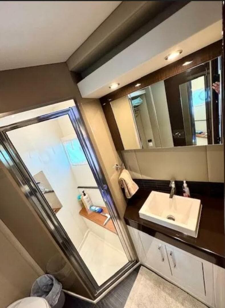 2019 Carver C52 Command Bridge — photo 47