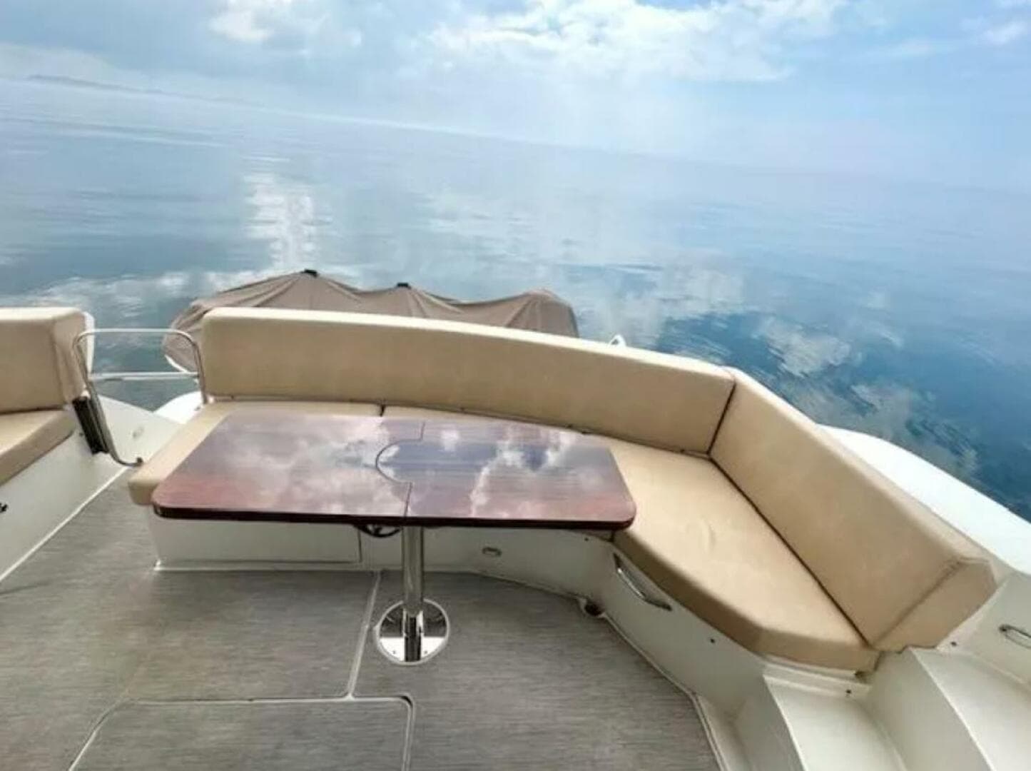 2019 Carver C52 Command Bridge — photo 37