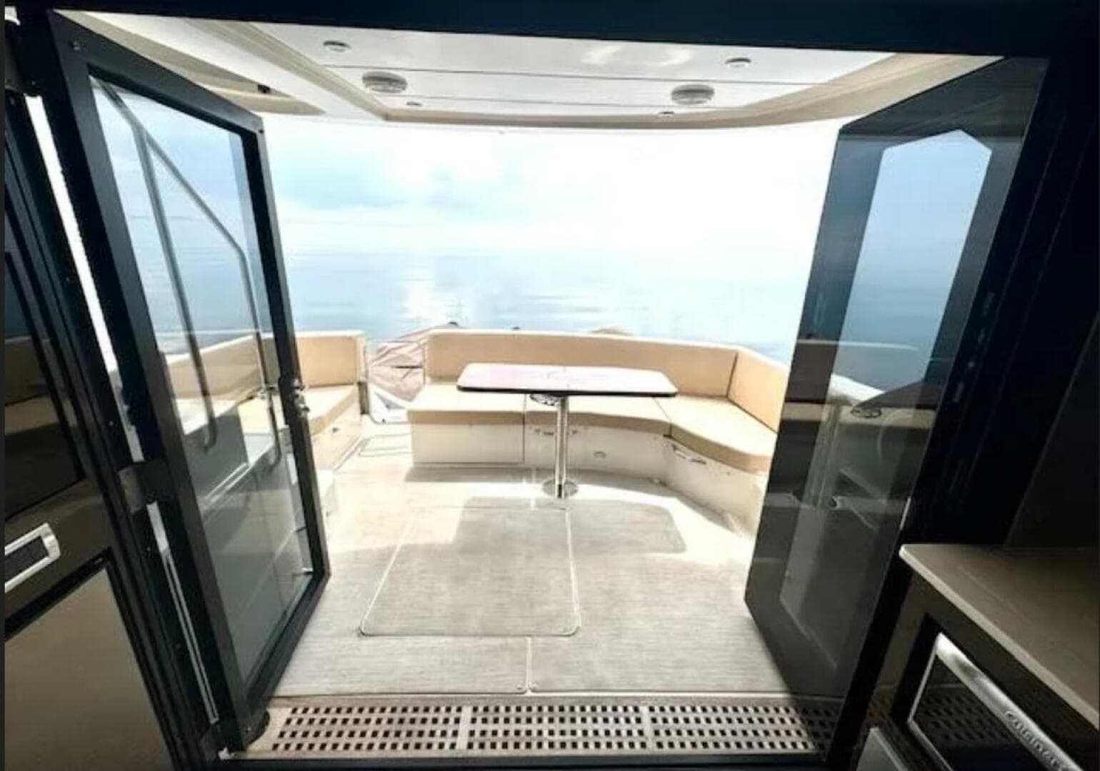 2019 Carver C52 Command Bridge — photo 41