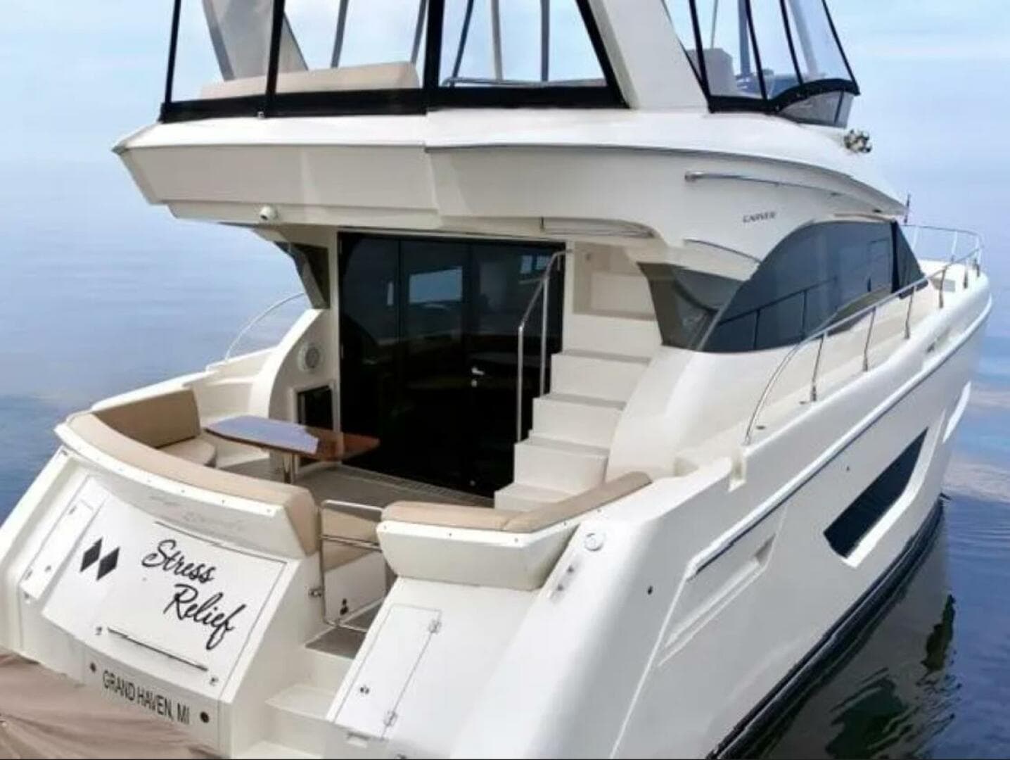 2019 Carver C52 Command Bridge — photo 9