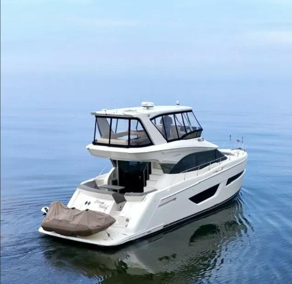 2019 Carver C52 Command Bridge — photo 27