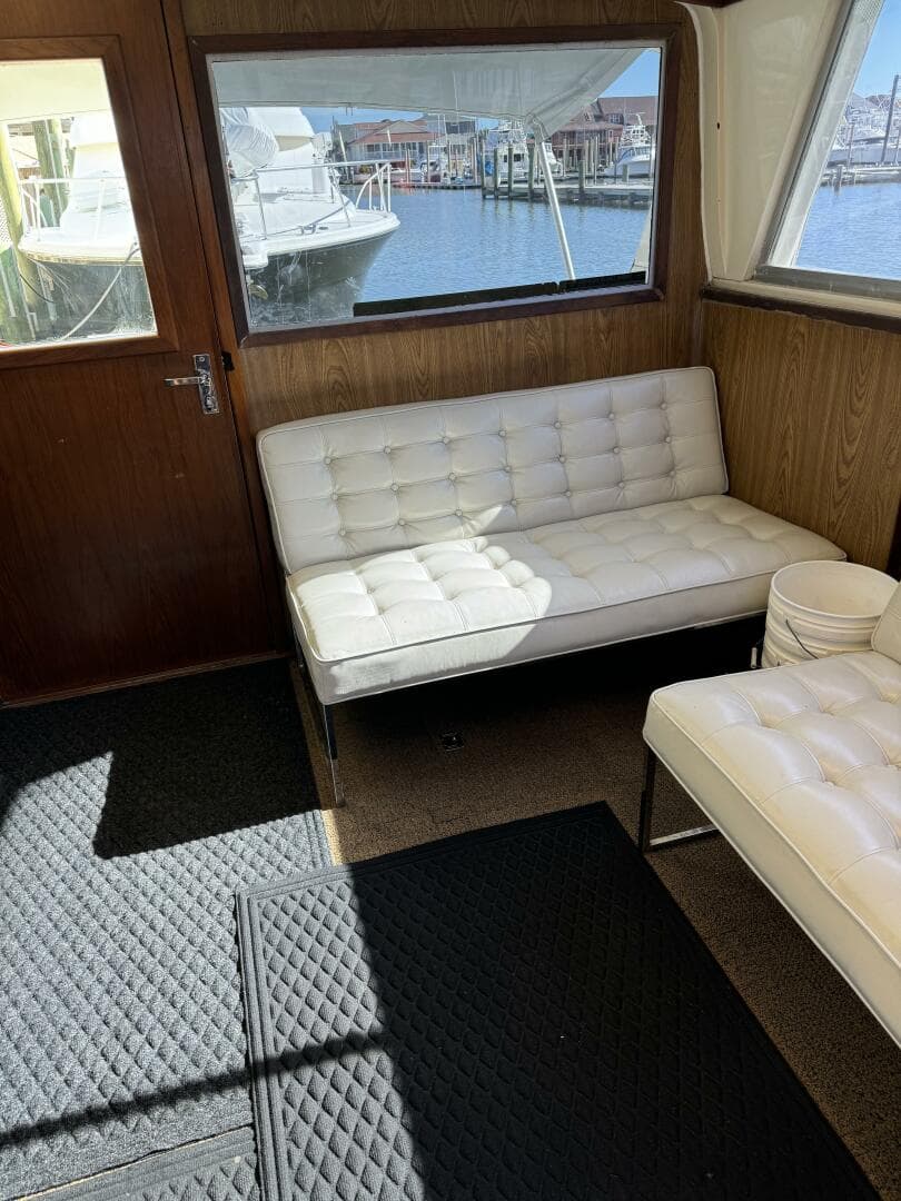 1983 Bertram 385 Convertible — photo 4