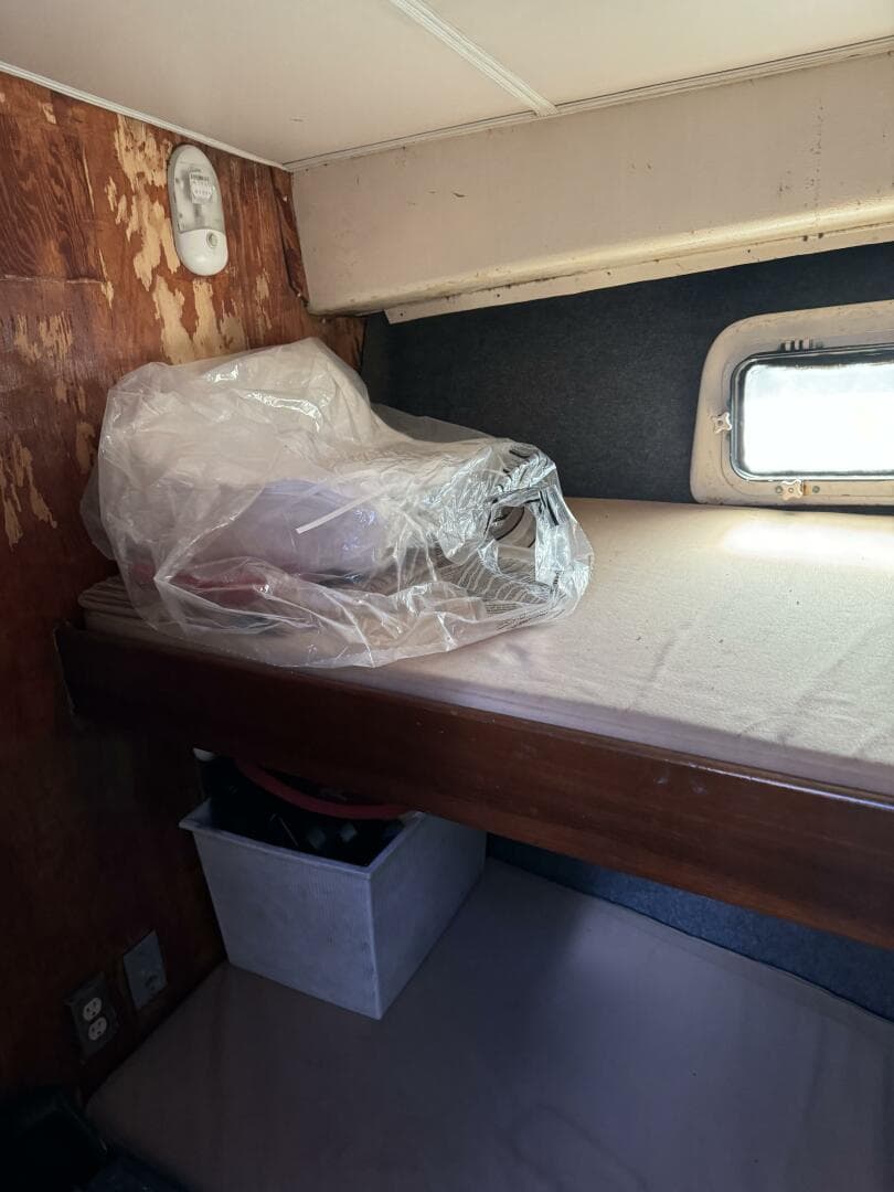 1983 Bertram 385 Convertible — photo 7