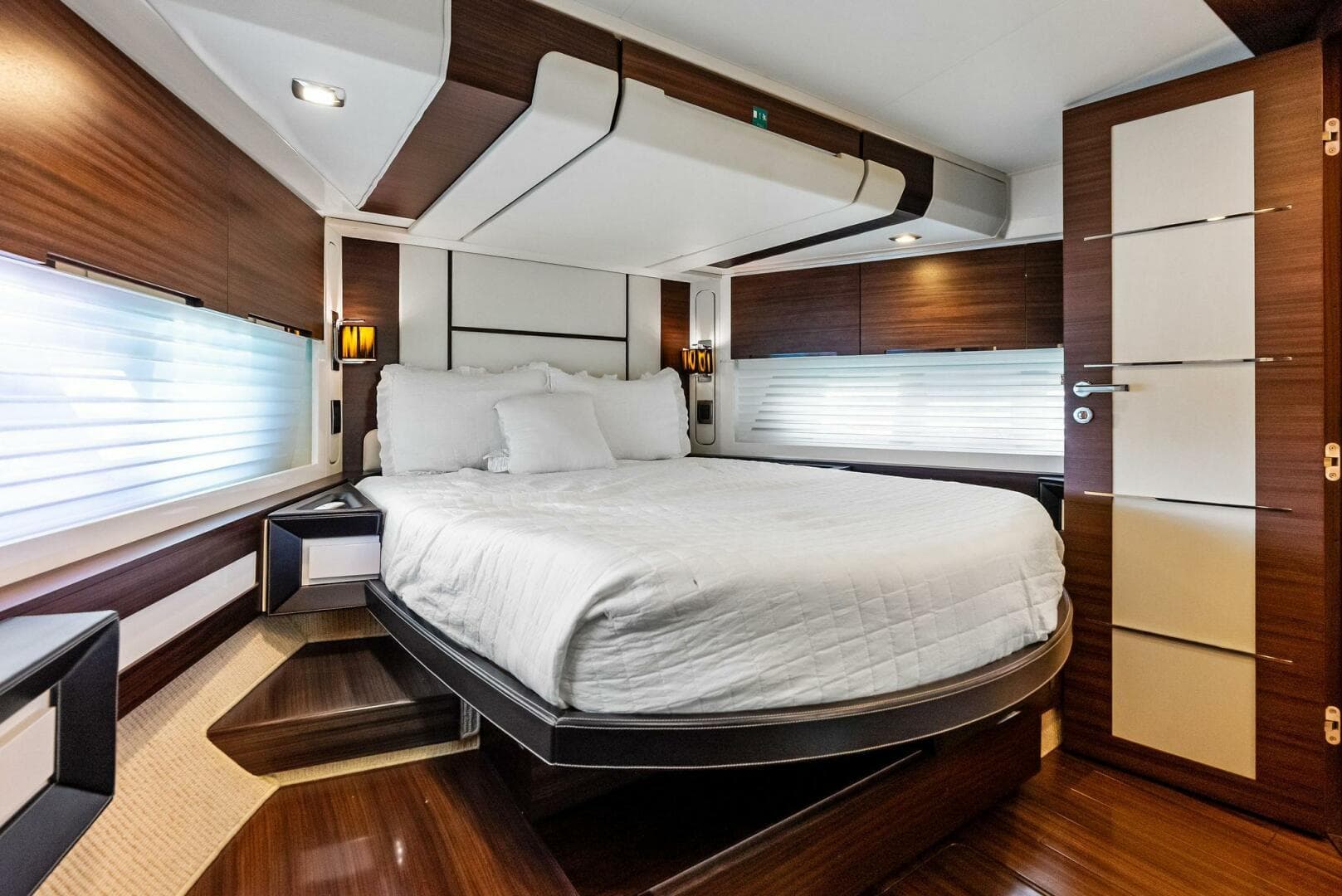 2014 Azimut 72S — photo 49