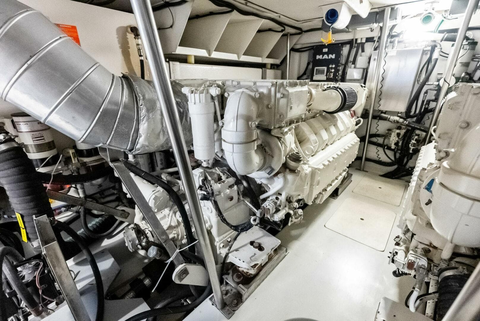 2014 Azimut 72S — photo 55