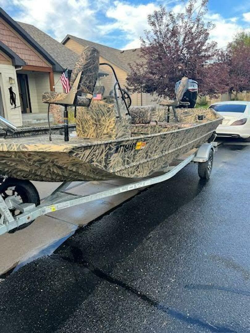 2023 Lowe Roughneck 1860 — photo 6