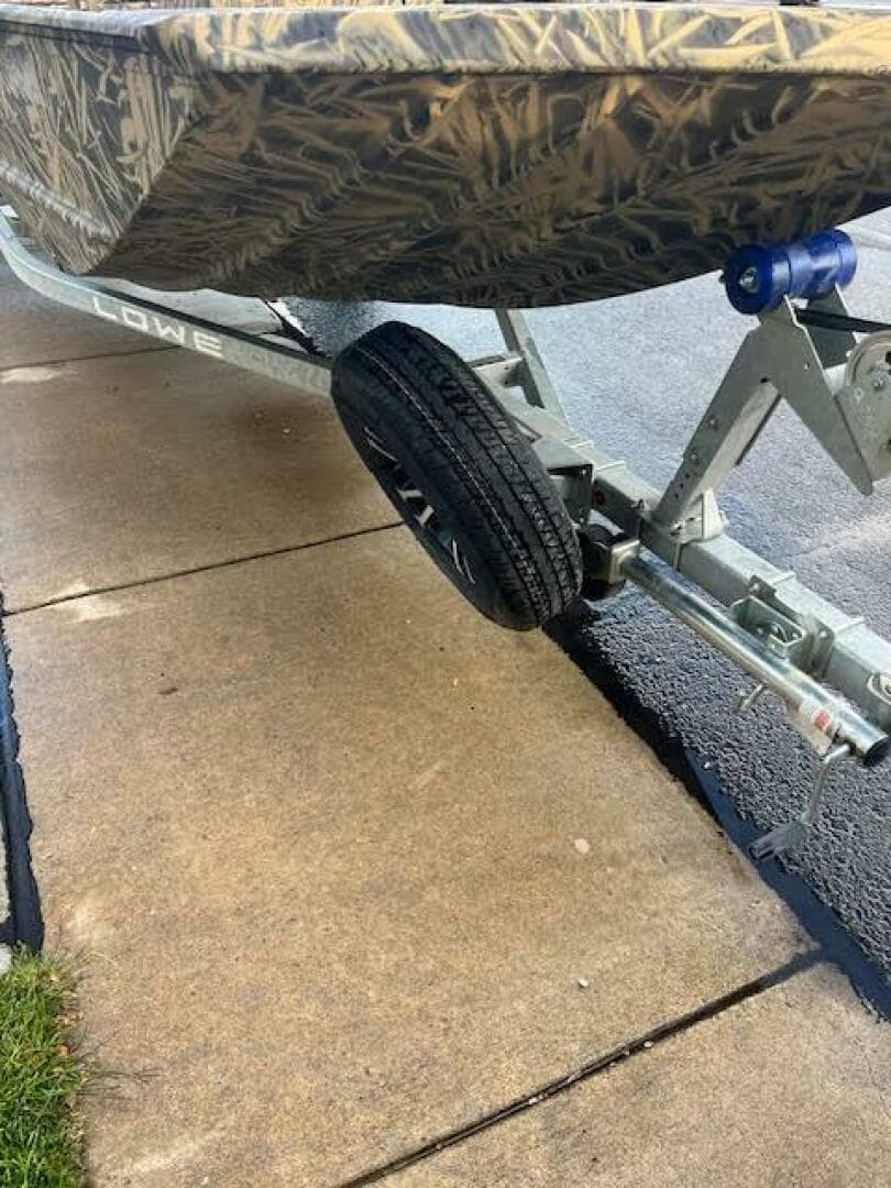 2023 Lowe Roughneck 1860 — photo 12