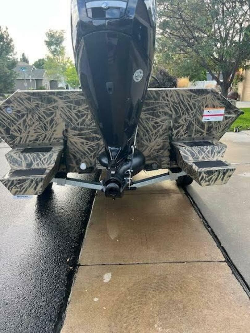 2023 Lowe Roughneck 1860 — photo 13