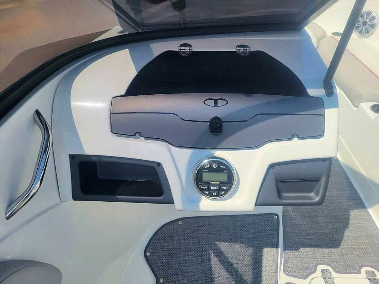 2019 Tahoe 700 — photo 12