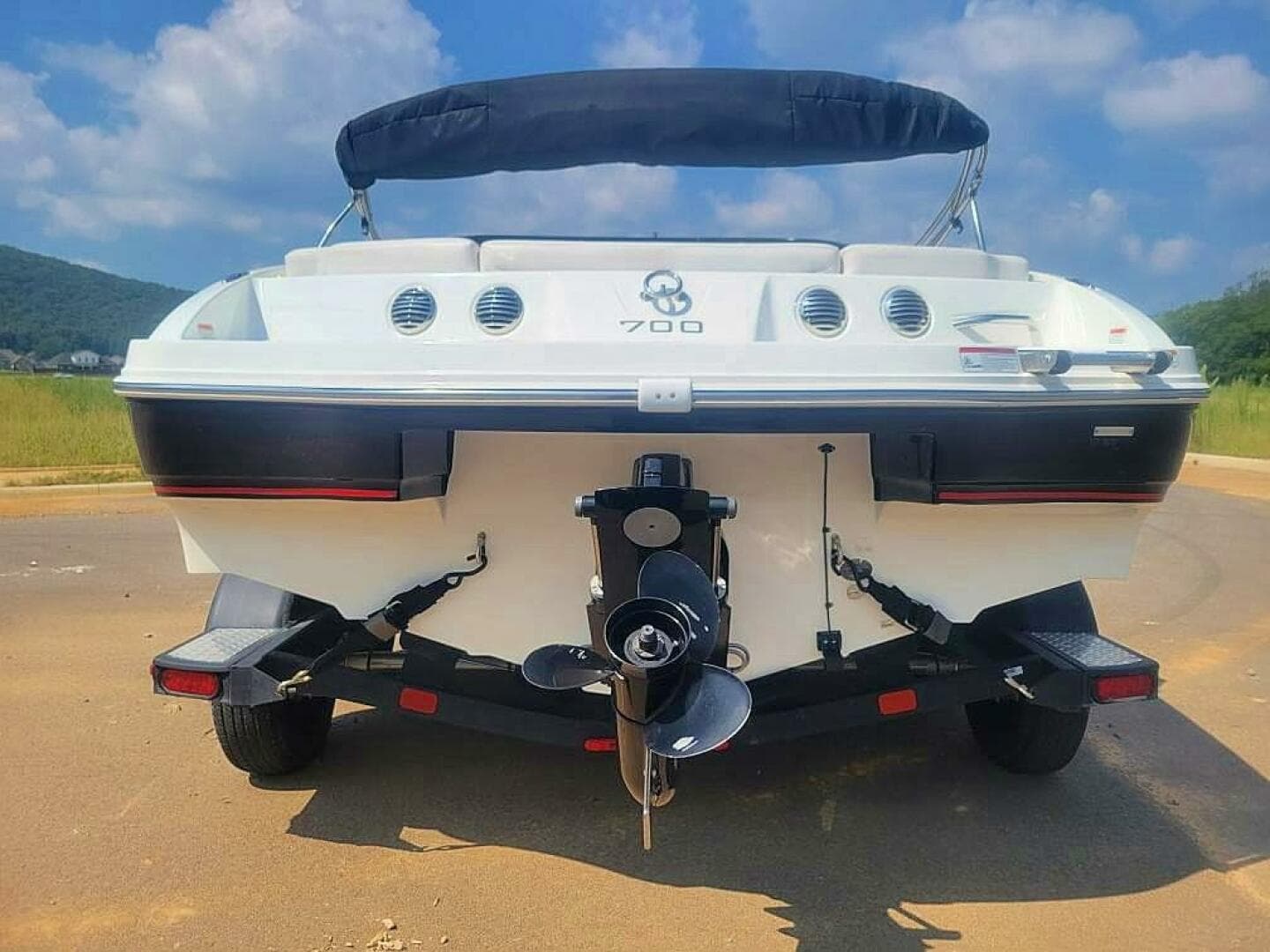 2019 Tahoe 700 — photo 4