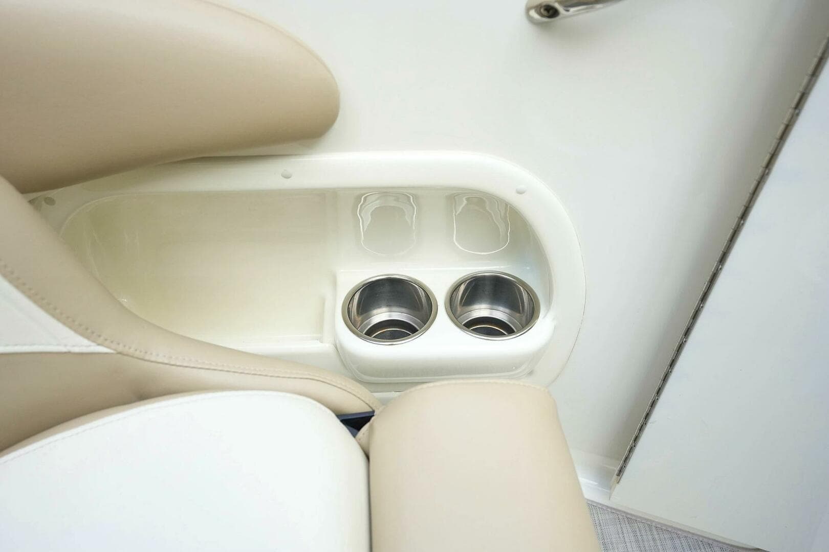 2016 Stingray 225 Cr — photo 58