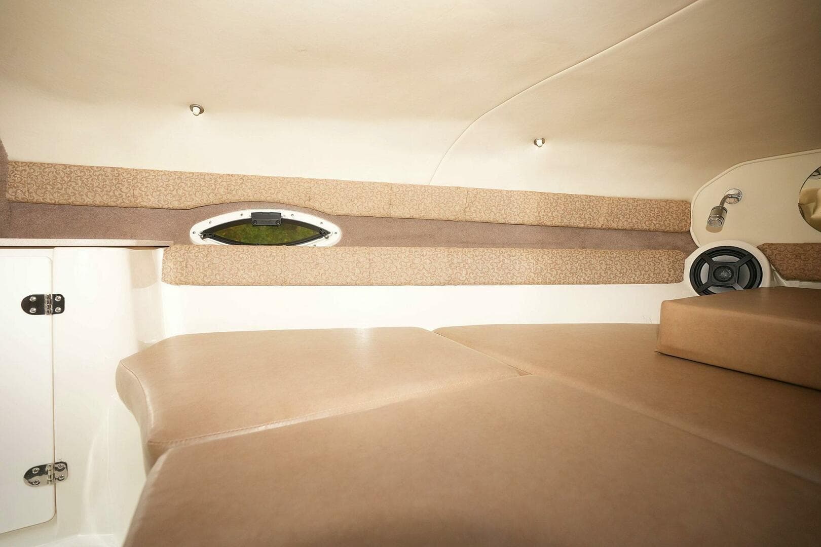 2016 Stingray 225 Cr — photo 61