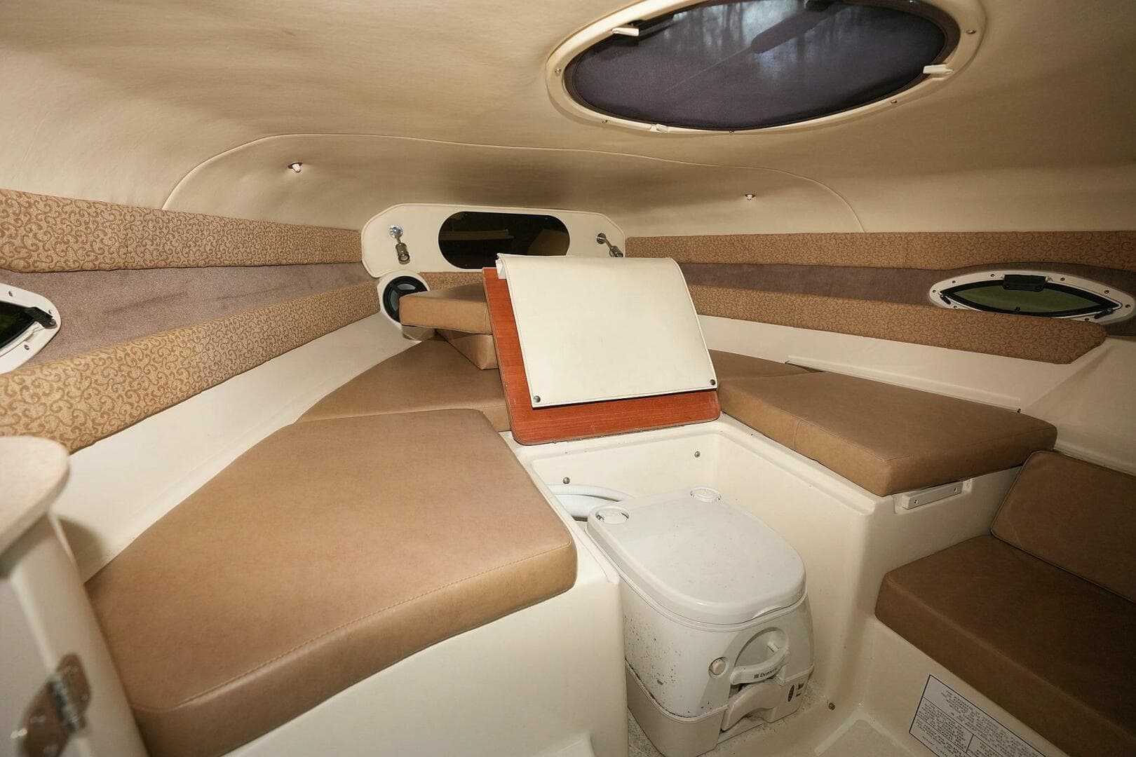 2016 Stingray 225 Cr — photo 14