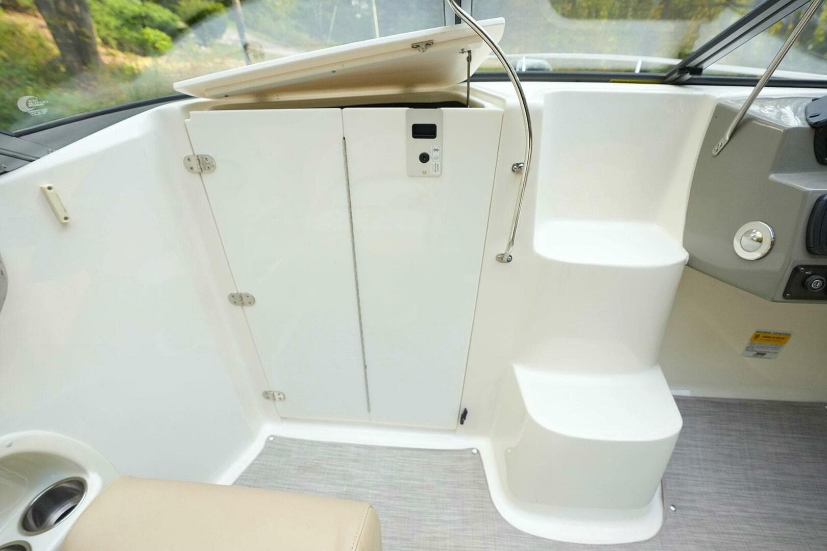 2016 Stingray 225 Cr — photo 57