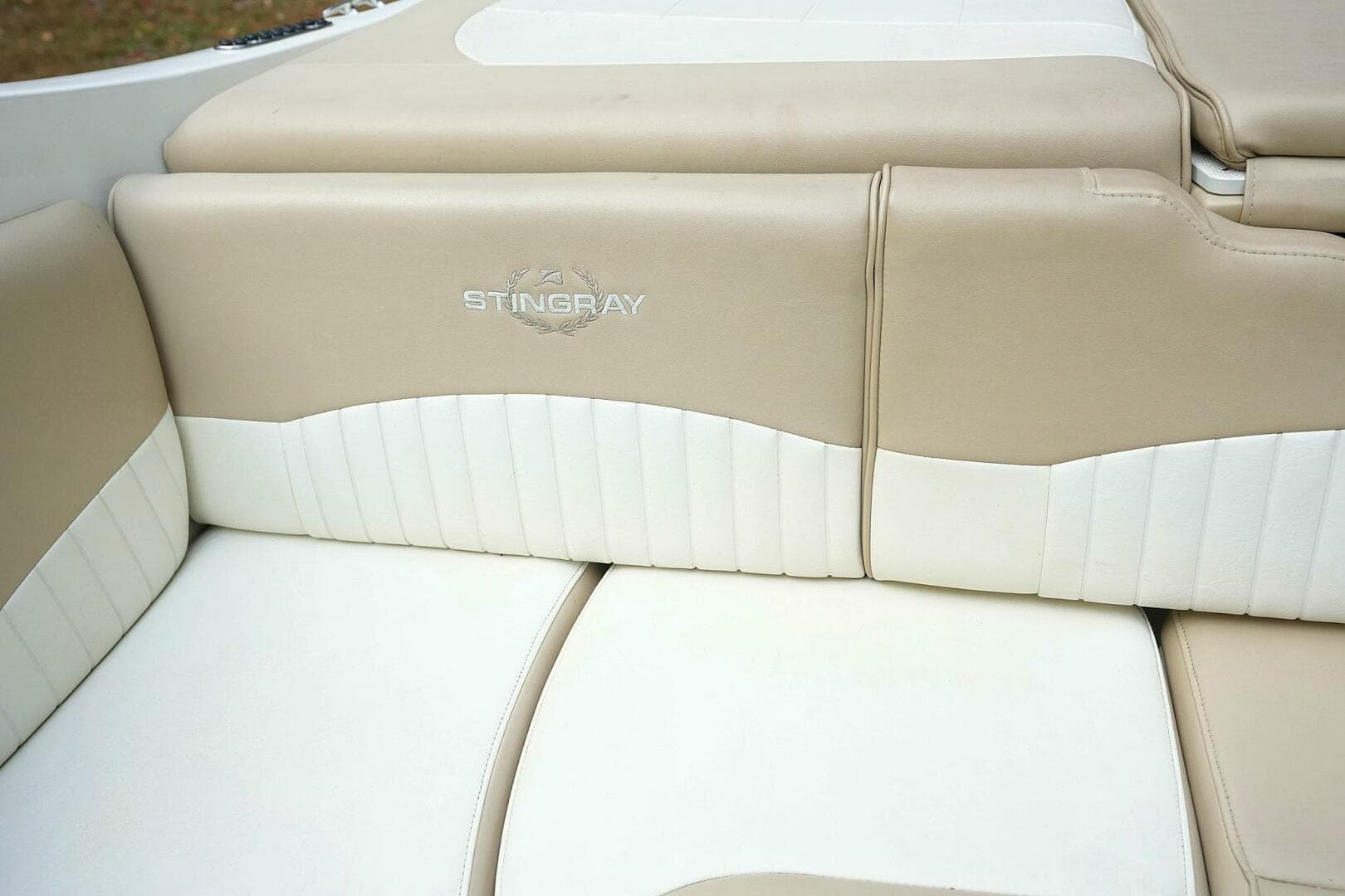 2016 Stingray 225 Cr — photo 51