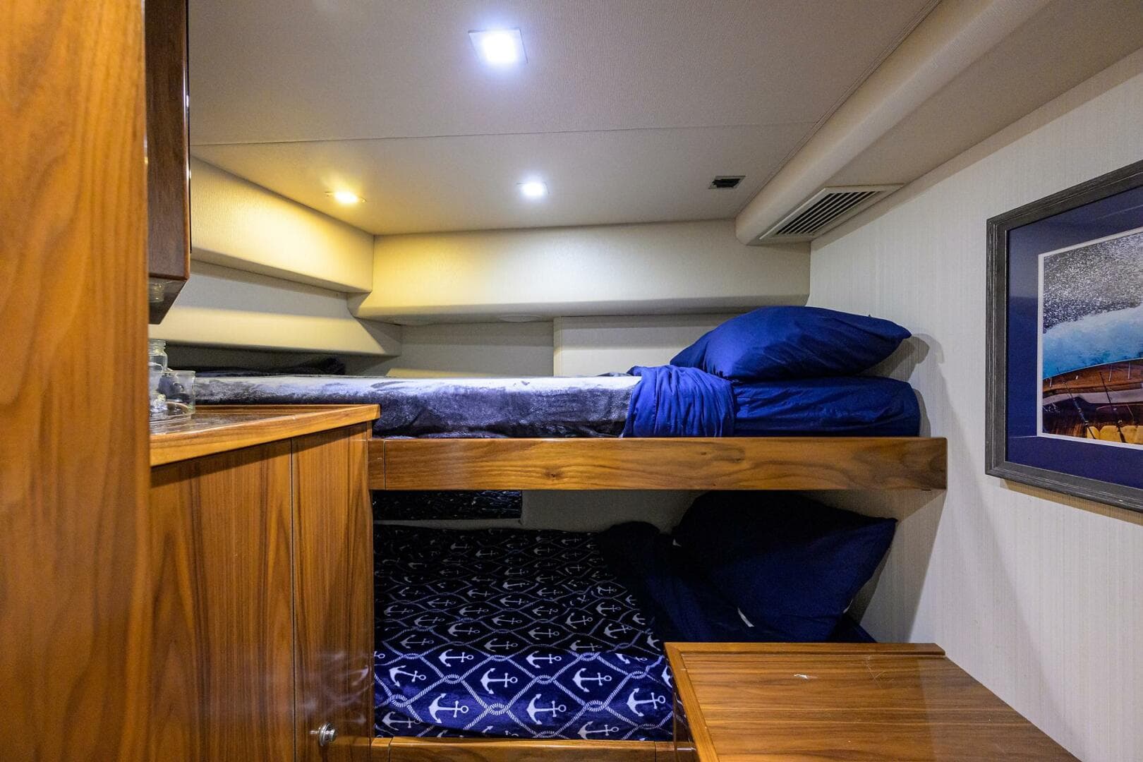 2020 Viking 92 Enclosed Bridge — photo 38