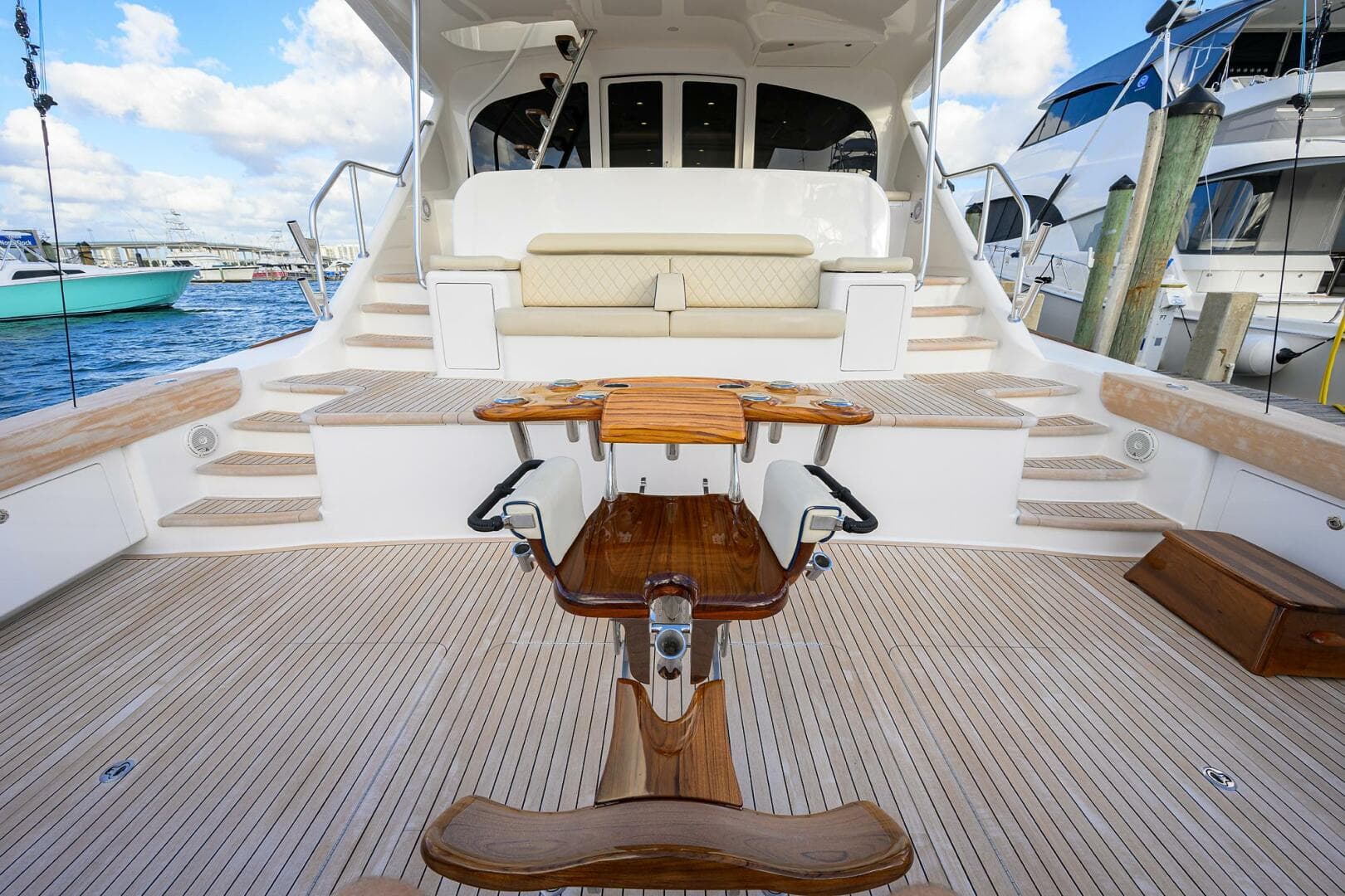 2020 Viking 92 Enclosed Bridge — photo 35