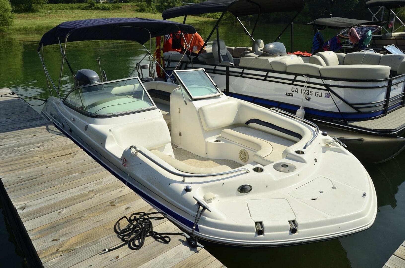 2011 Hurricane Sundeck 217 — photo 2