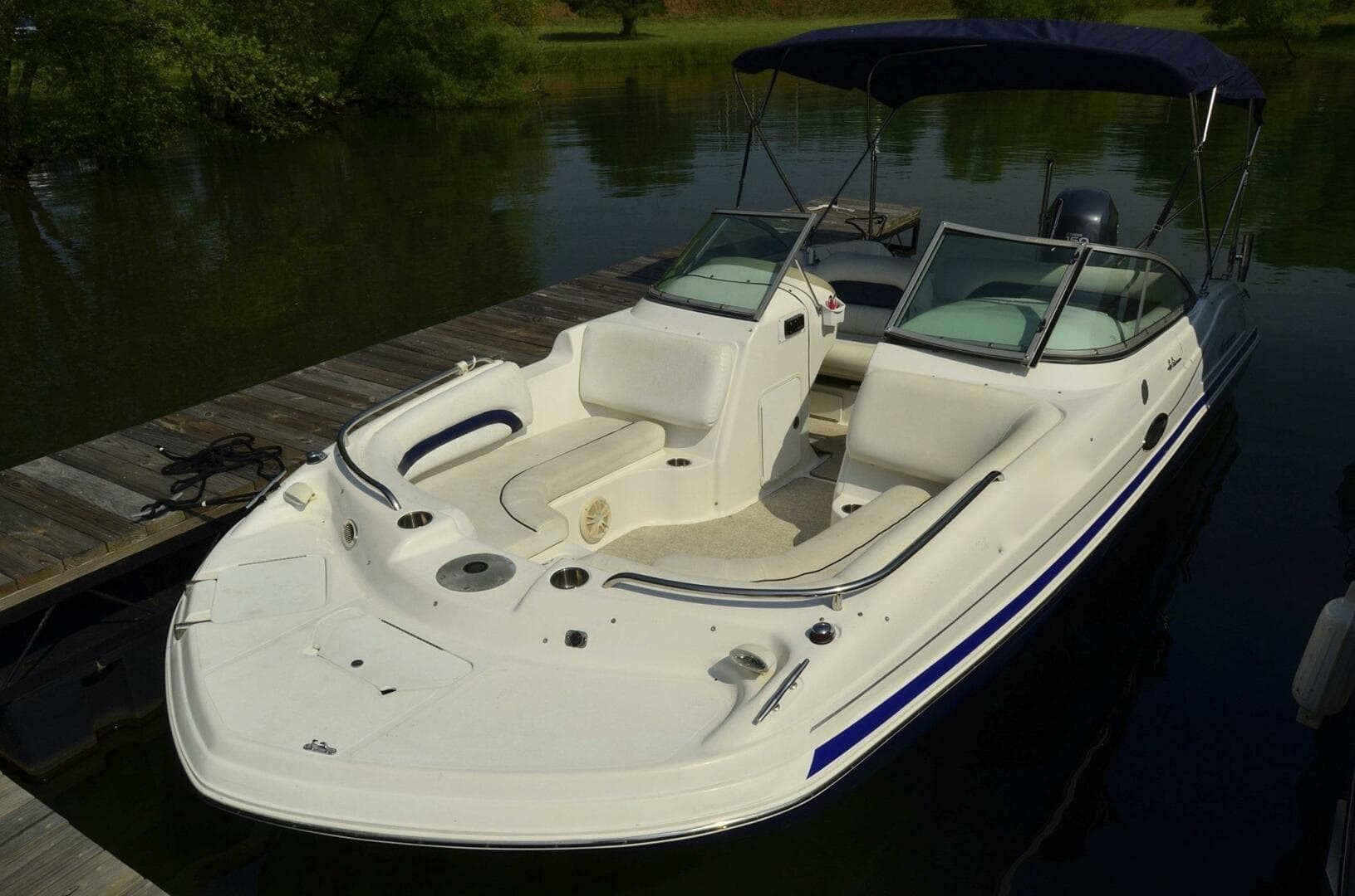 2011 Hurricane Sundeck 217 — photo 3