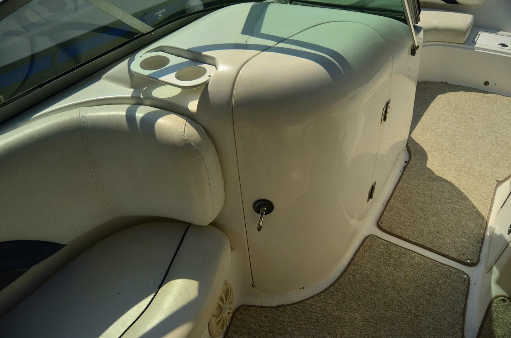 2011 Hurricane Sundeck 217 — photo 44