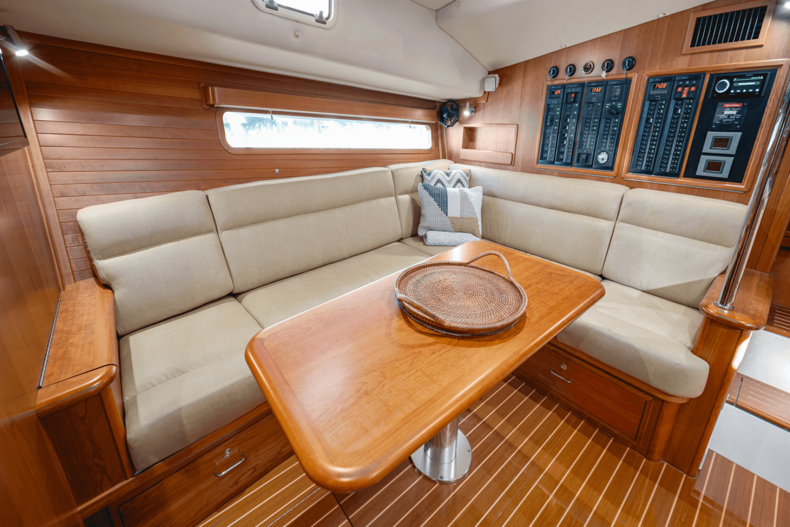 2022 Mjm 53 Z — photo 25