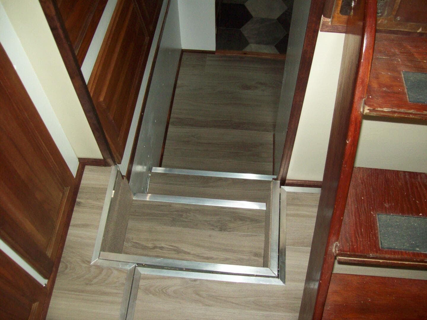 1979 Chris-Craft Catalina 350 — photo 12