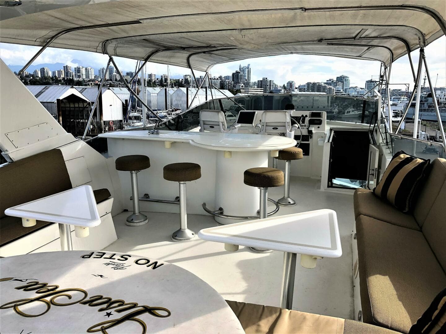 1996 Hatteras — photo 19